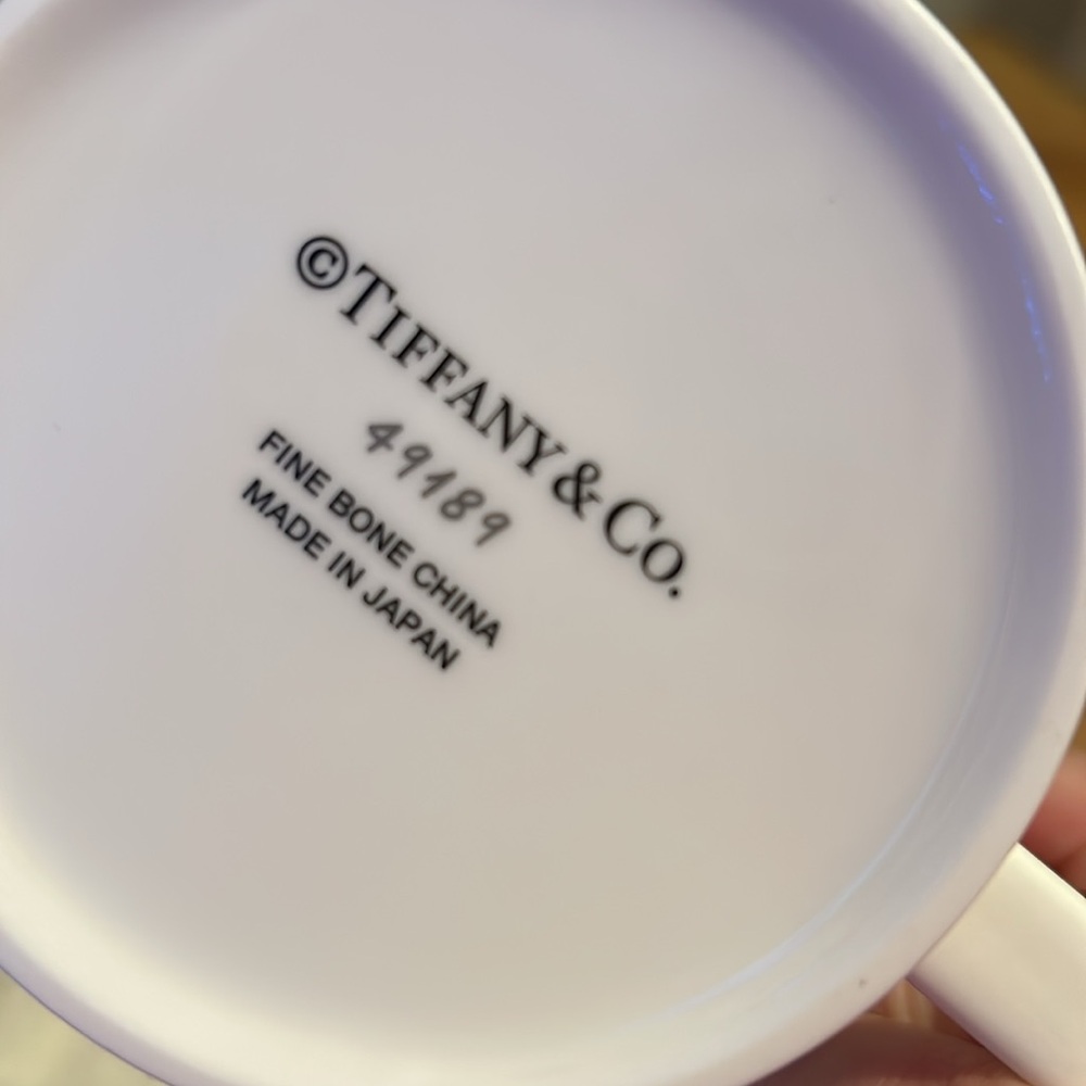RARE!!!  Tiffany & co CHICAGO MUG- retired - Picture 5 of 5